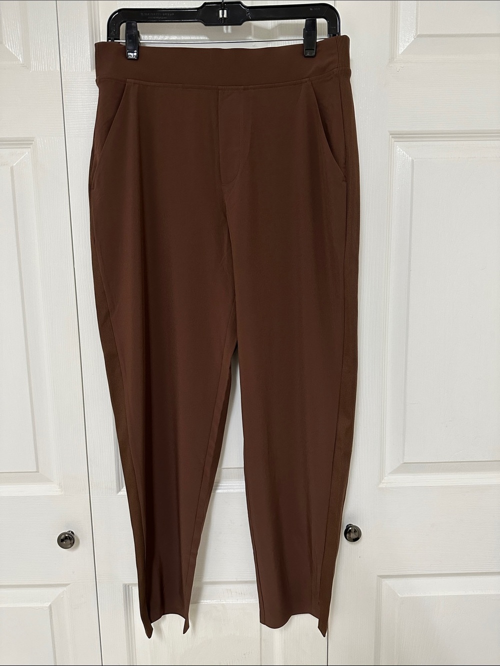 NWOT Athleta Brooklyn Ankle Pants in Chocolate Brown